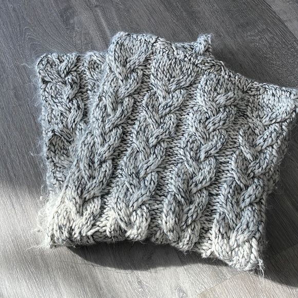 Cozy infinity scarf - Picture 1 of 3